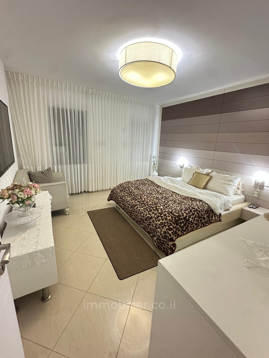 Rez de jardin 5 pièces  Ashdod Yud Zayin 511-IBL-1744
