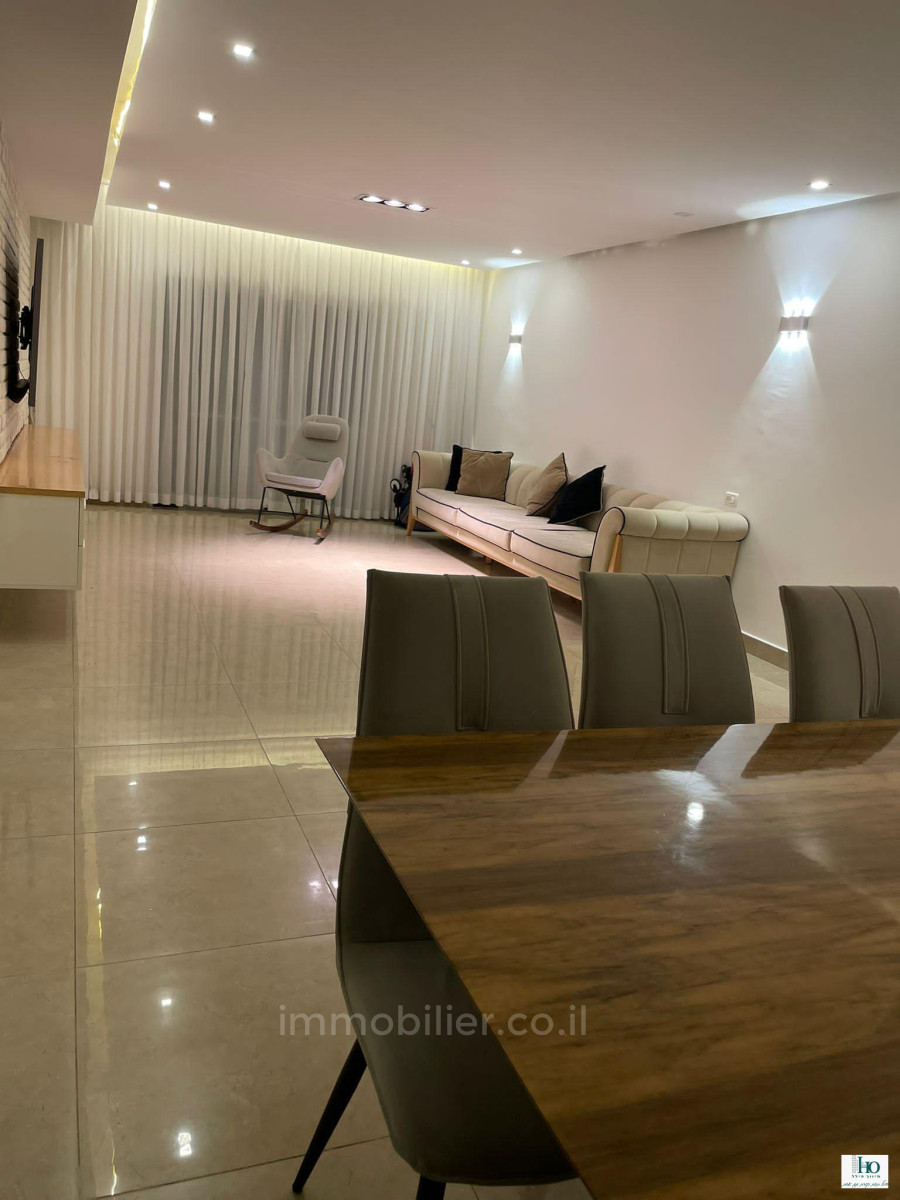 Apartment 4 rooms Ashkelon Afridar 529-IBL-37