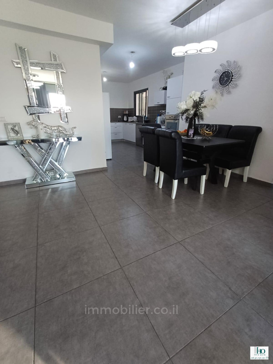 Appartement 4 pièces  Tel Aviv 1ere ligne mer 529-IBL-75