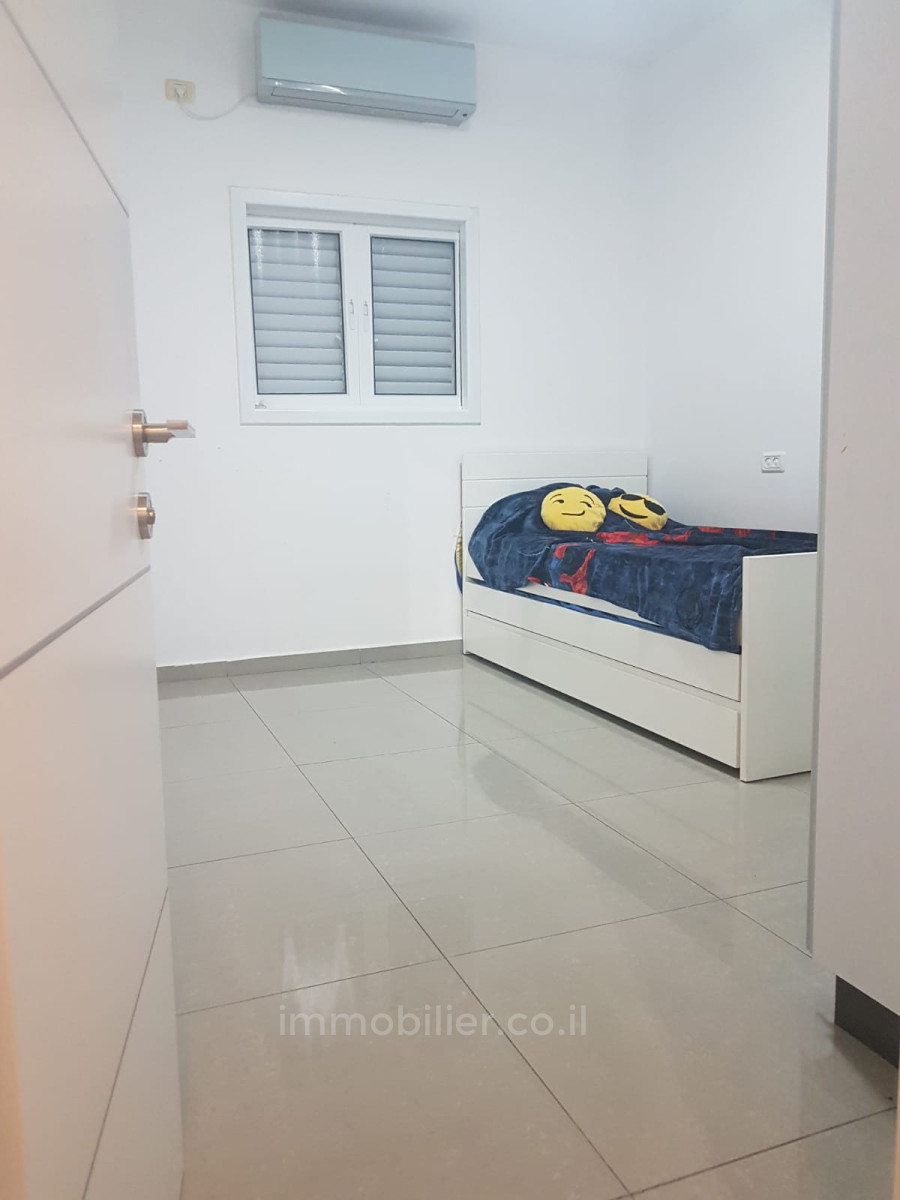 Apartment 3.5 rooms Bat yam Bat yam 599-IBL-9