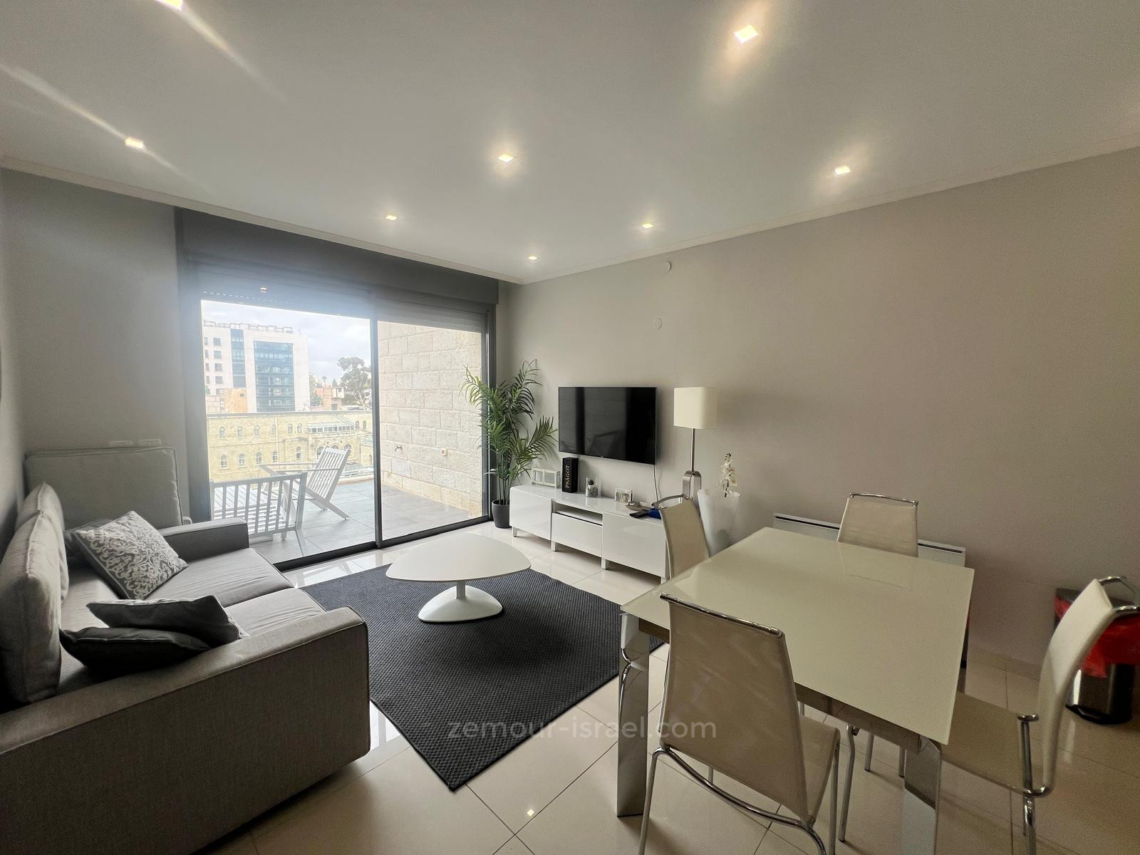 Apartment 3 rooms Jerusalem City center 60-IBL-1397