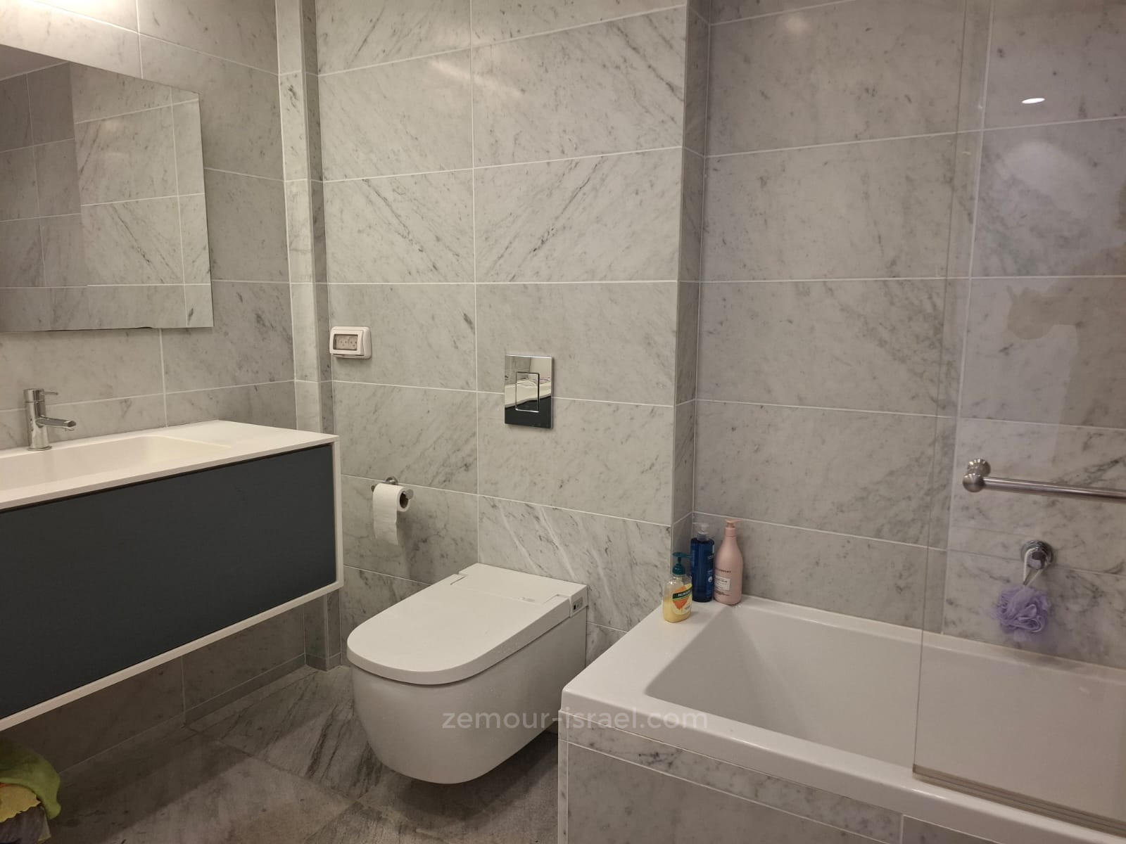 Apartment 4 rooms Tel Aviv Neve Tsedek 60-IBL-1437