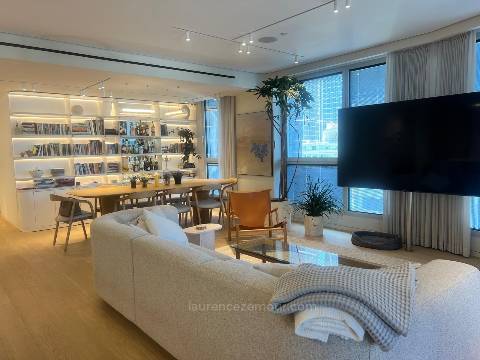 Apartment 3.5 rooms Tel Aviv City center 60-IBL-1462