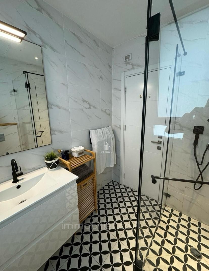 Appartement 2.5 pièces  Tel Aviv Dizengof 627-IBL-19