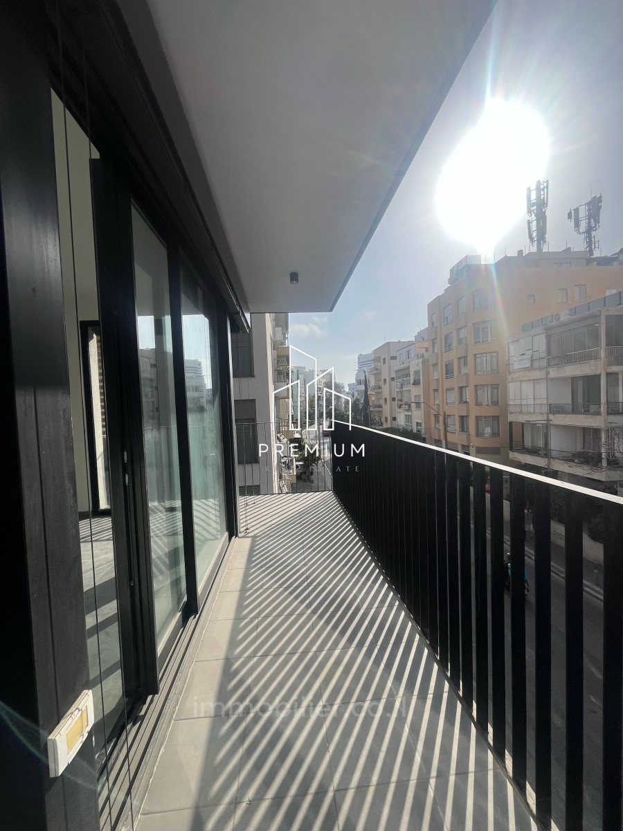 Apartment 4 rooms Tel Aviv Lev Tel-Aviv 627-IBL-20