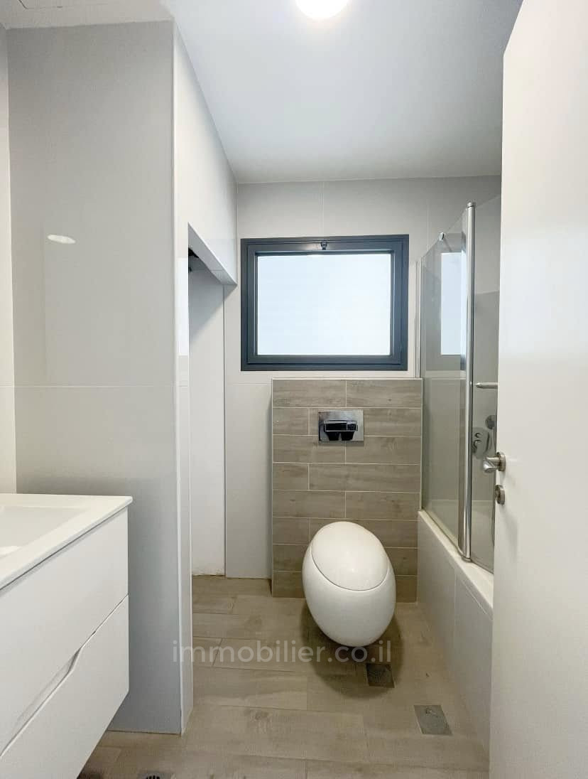 Appartement 4 pièces  Tel Aviv 1ere ligne mer 627-IBL-24