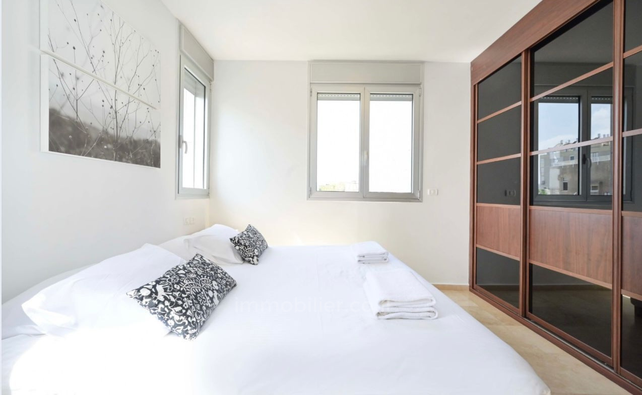 Appartement 4 pièces  Tel Aviv 1ere ligne mer 627-IBL-28