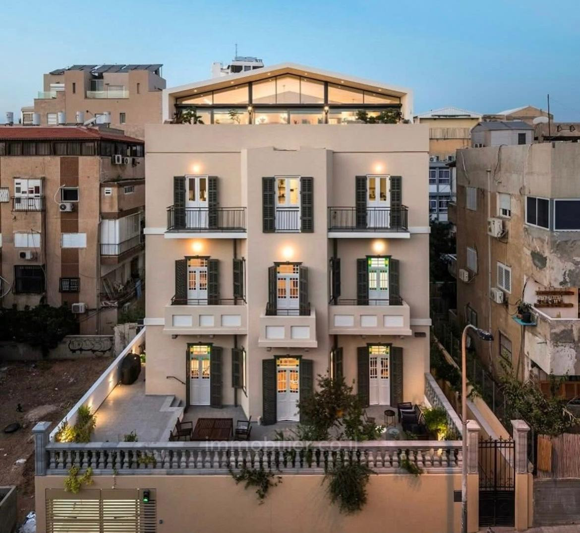 Appartement 3 pièces  Tel Aviv 1ere ligne mer 627-IBL-29