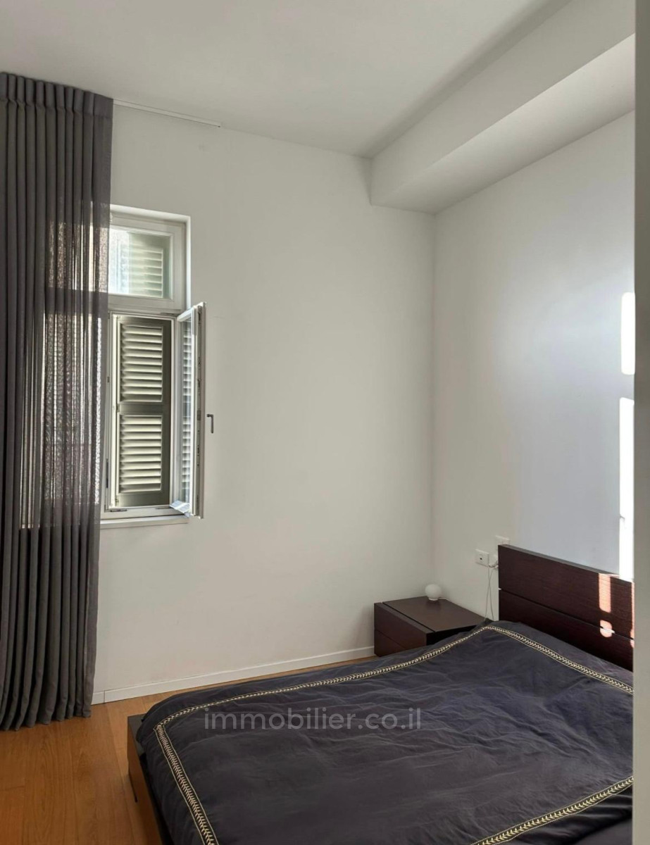 Appartement 3 pièces  Tel Aviv 1ere ligne mer 627-IBL-29