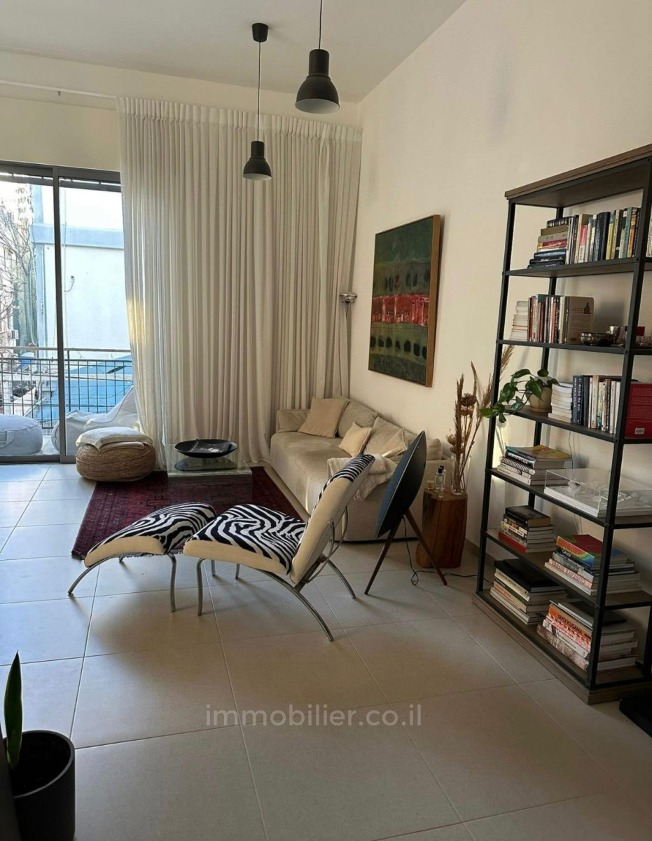 Appartement 3 pièces  Tel Aviv 1ere ligne mer 627-IBL-29
