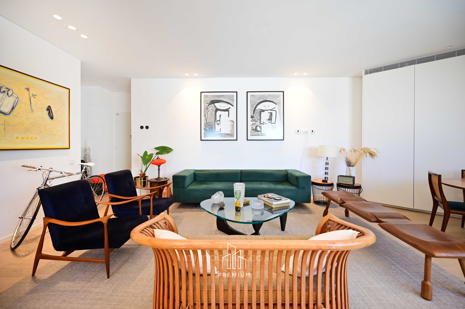 Apartment 4.5 rooms Tel Aviv Shenkin 627-IBL-41