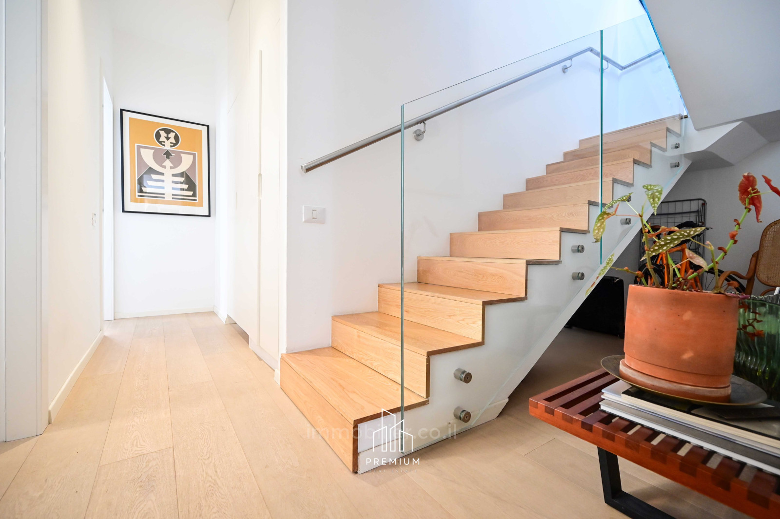 Apartment 4.5 rooms Tel Aviv Shenkin 627-IBL-41