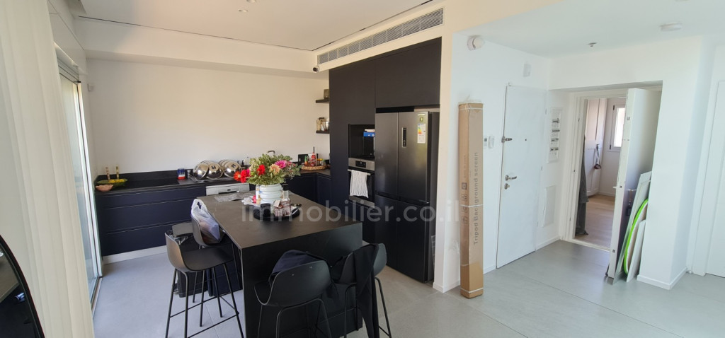 Penthouse 3 rooms Tel Aviv Nahalat binyamin 627-IBL-51
