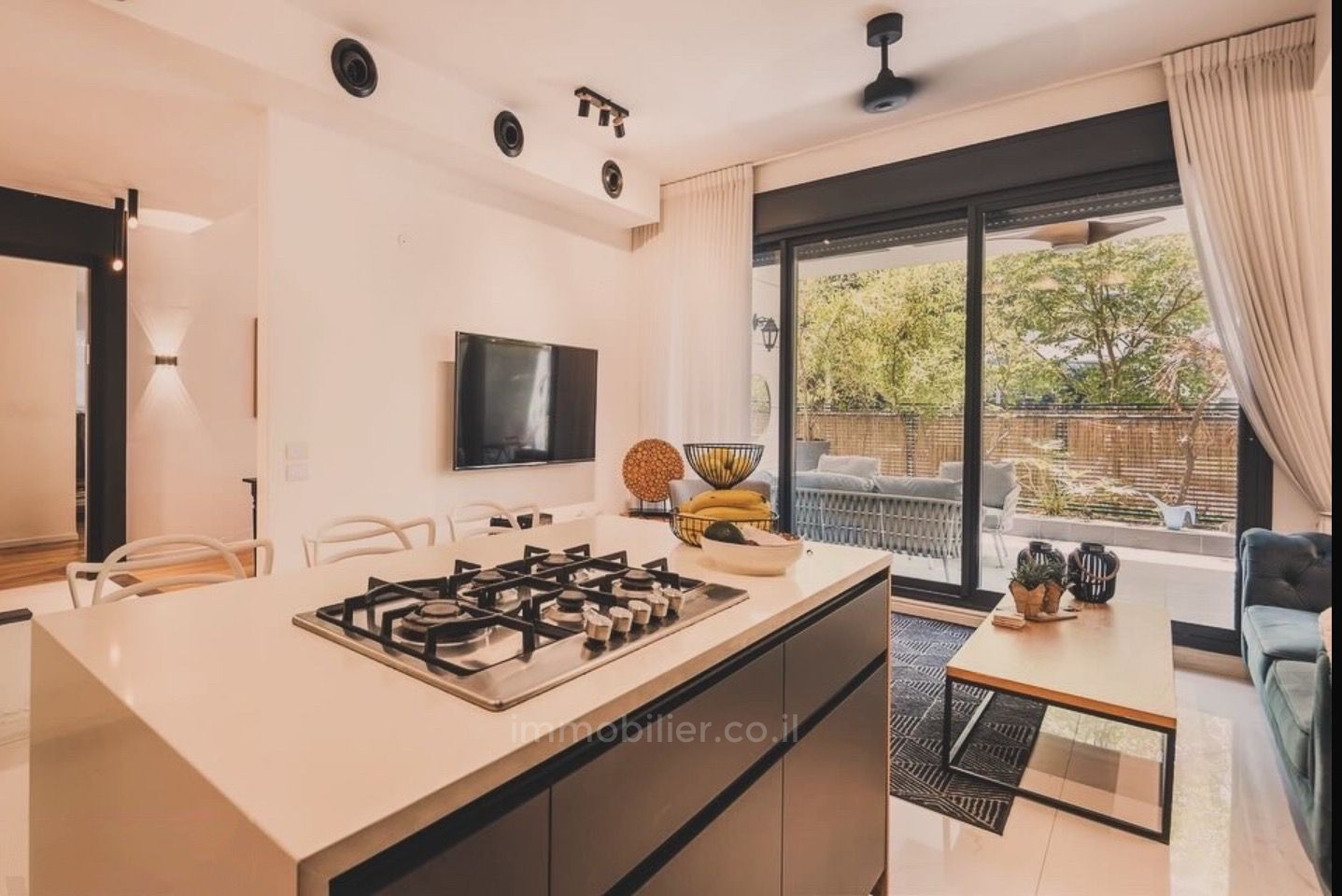Ground floor 3 rooms Tel Aviv Lev Tel-Aviv 633-IBL-19