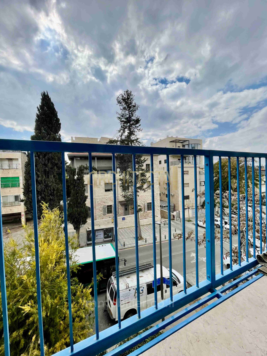 Apartment 4 rooms Jerusalem Arnona 642-IBL-19