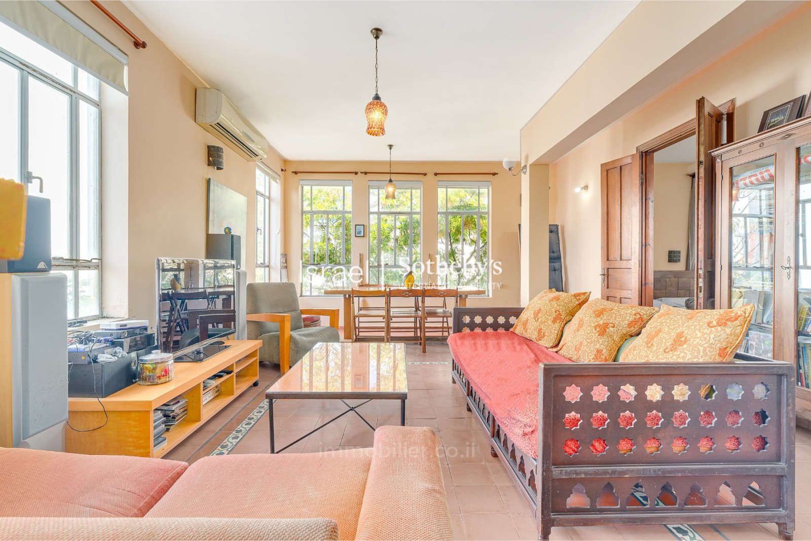 Apartment 3 rooms Tel Aviv Dizengof 651-IBL-36