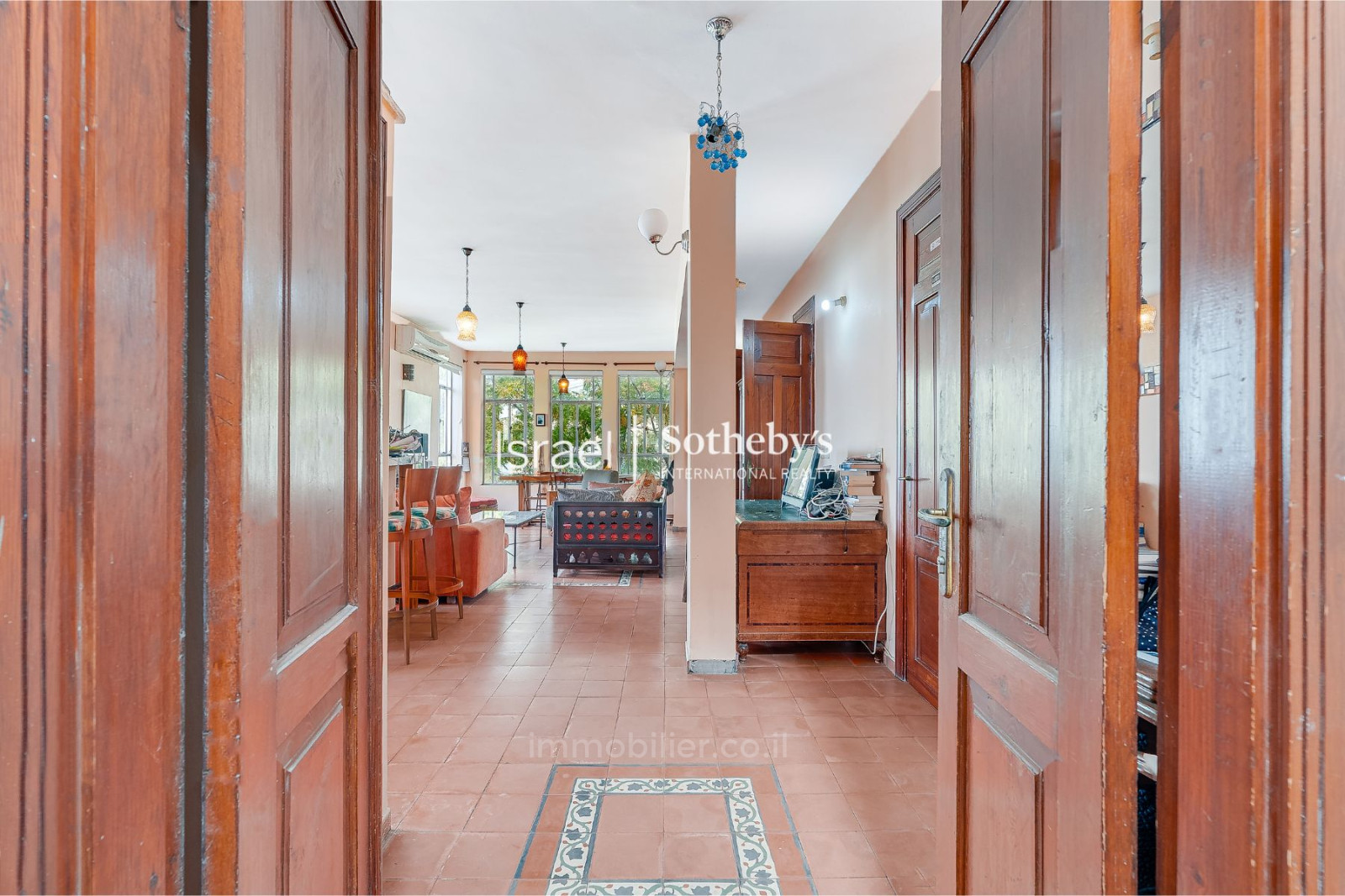 Apartment 3 rooms Tel Aviv Dizengof 651-IBL-36