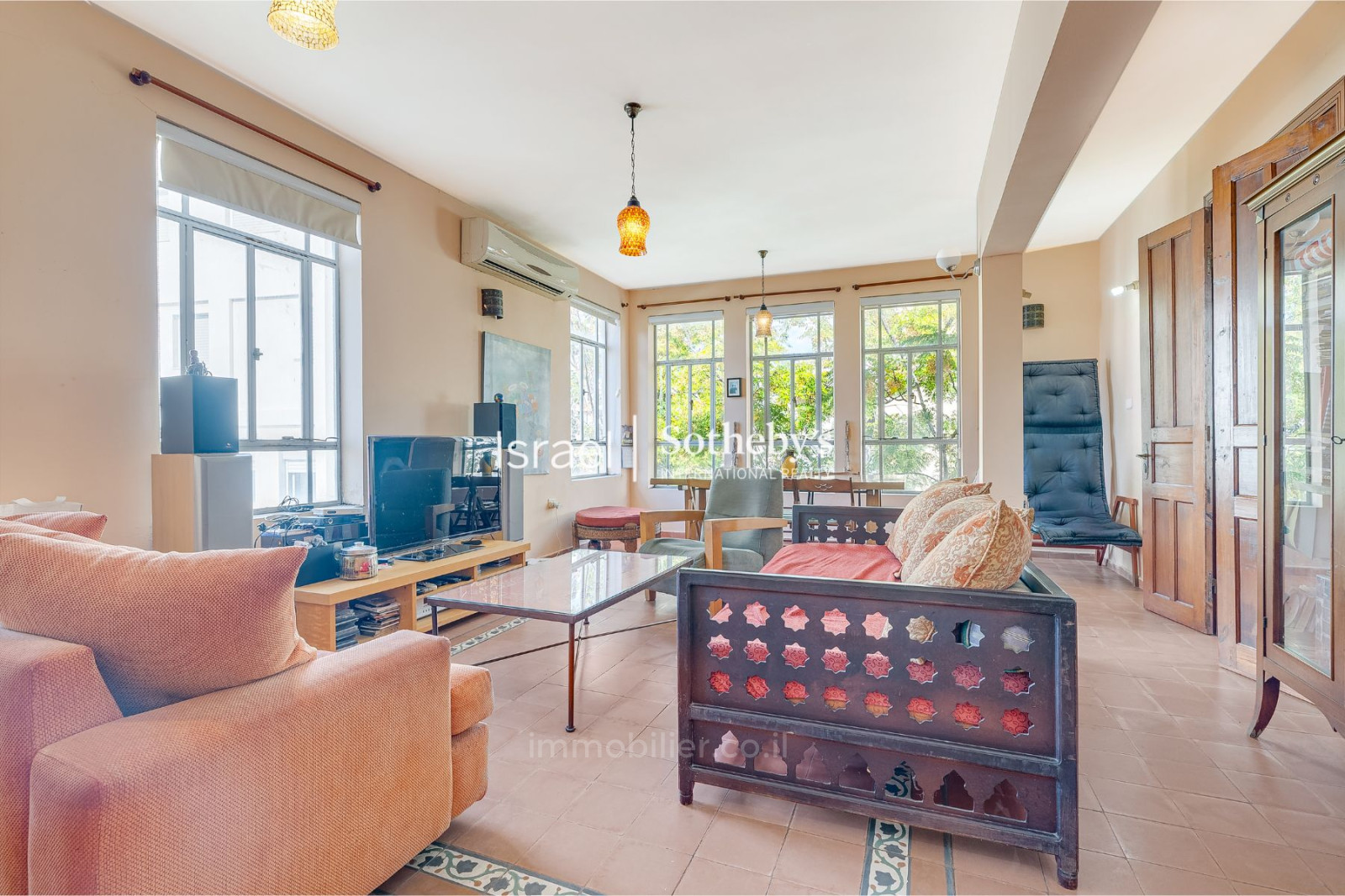 Apartment 3 rooms Tel Aviv Dizengof 651-IBL-36