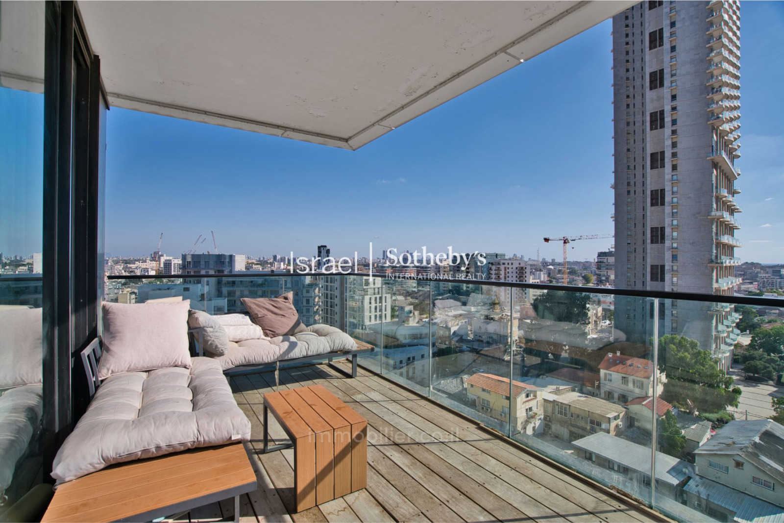 Apartment 5 rooms Tel Aviv Neve Tsedek 651-IBL-52