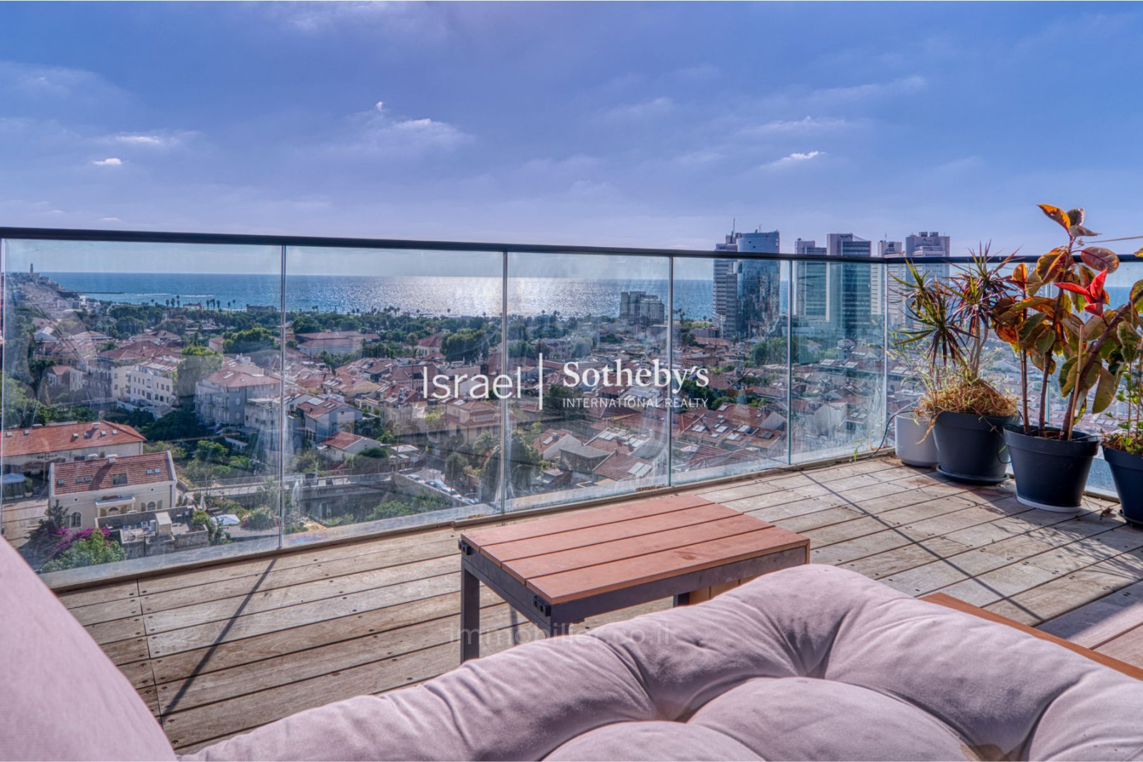 Apartment 5 rooms Tel Aviv Neve Tsedek 651-IBL-52