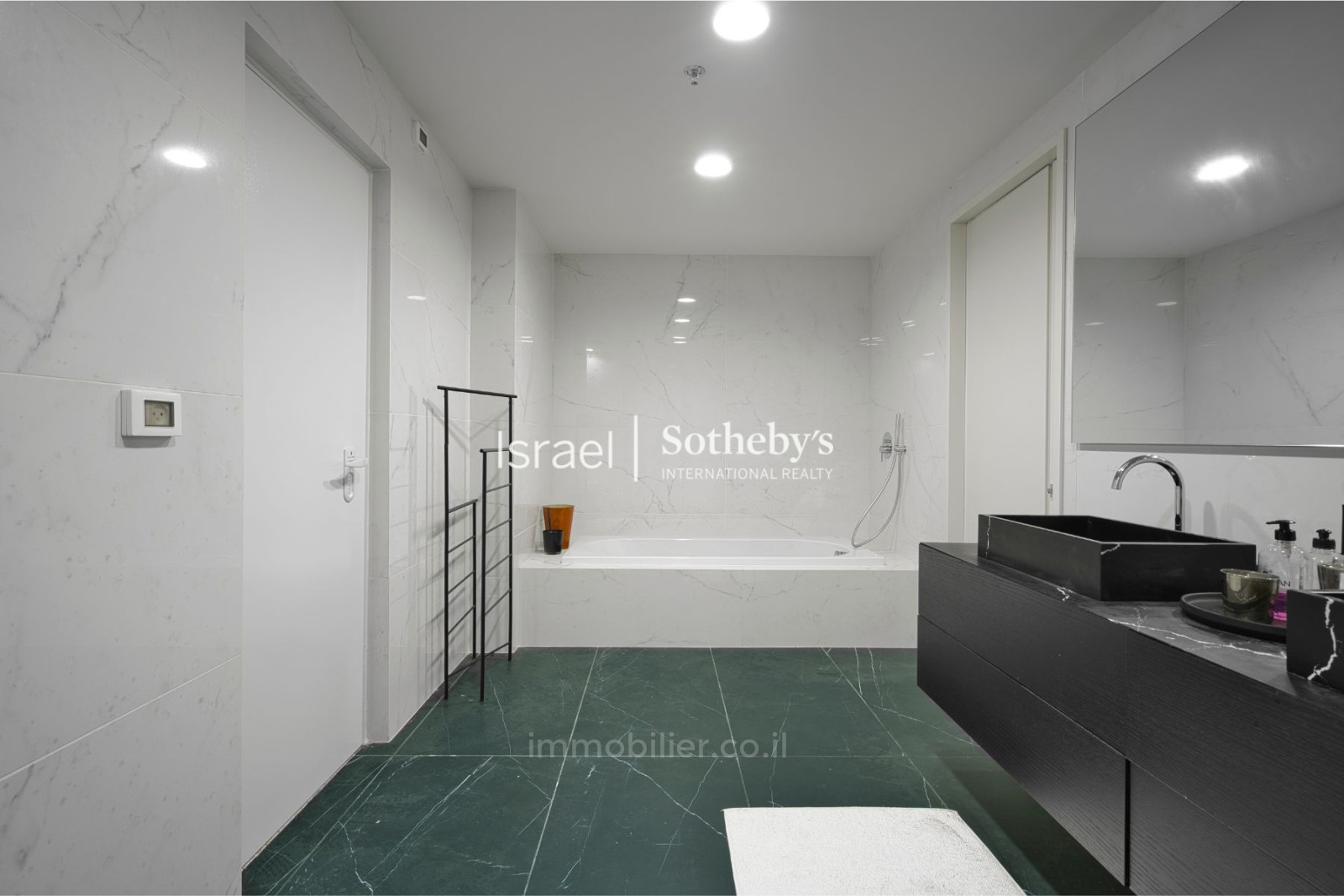 Appartement 4 pièces  Tel Aviv Neve Tsedek 651-IBL-60