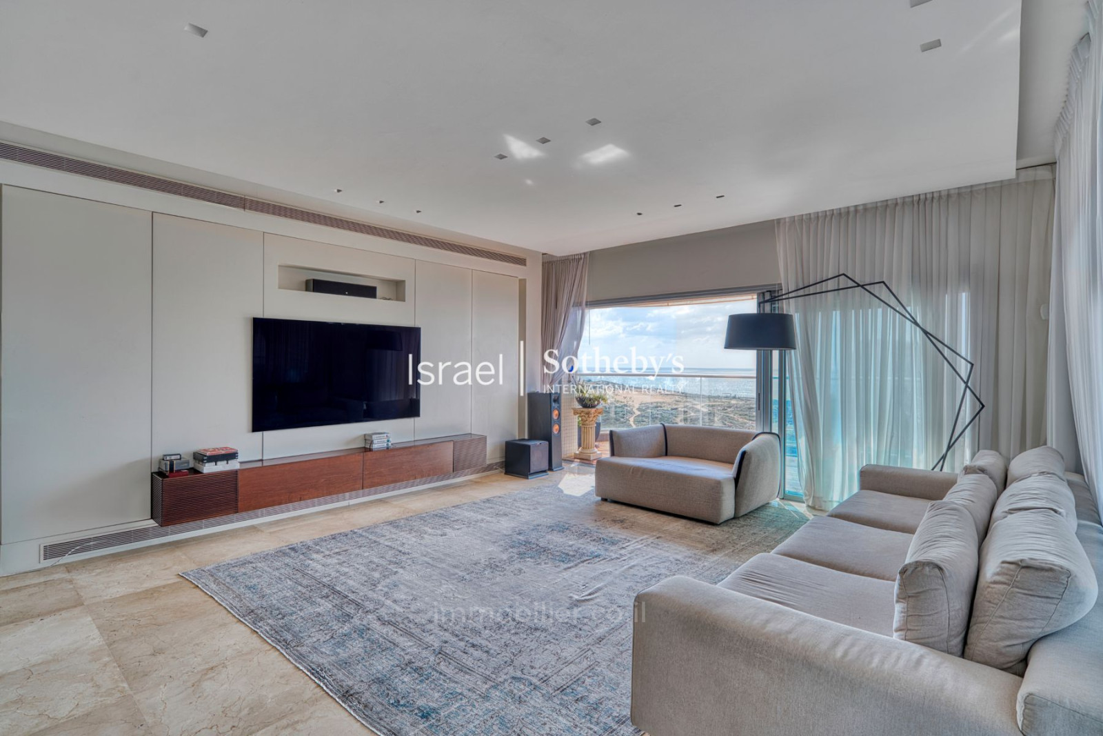 Apartment 4 rooms Tel Aviv Tzuk Beach 651-IBL-62
