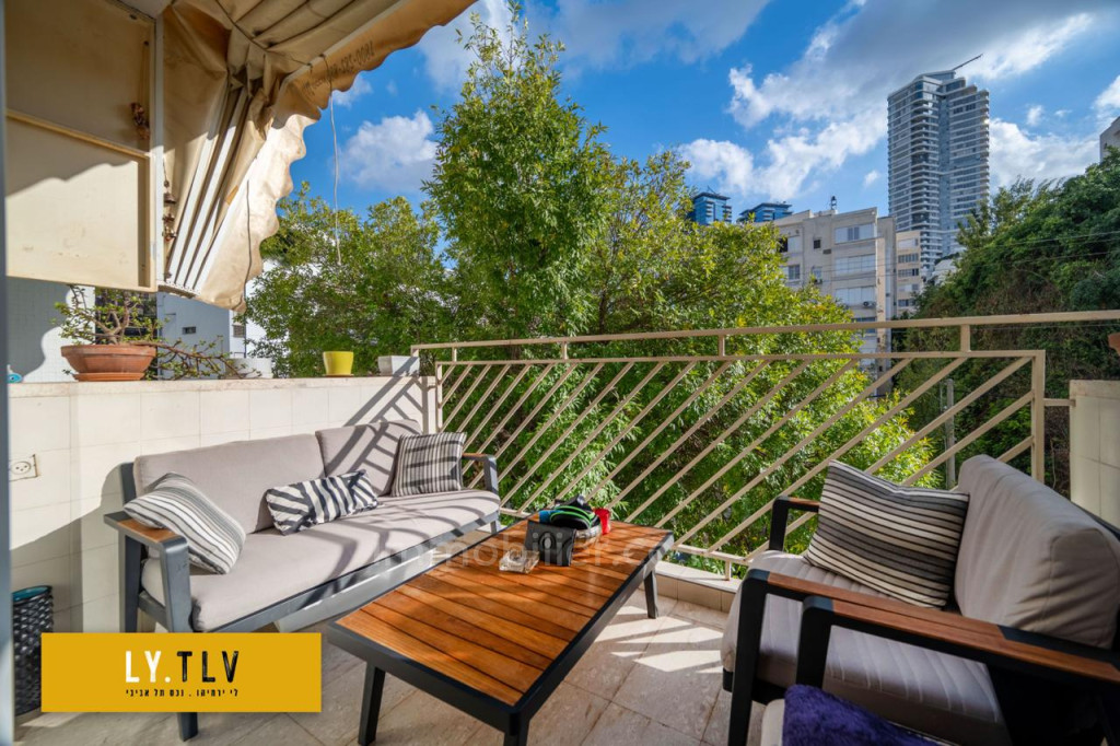 Apartment 4 rooms Tel Aviv Bavli 804-IBL-100