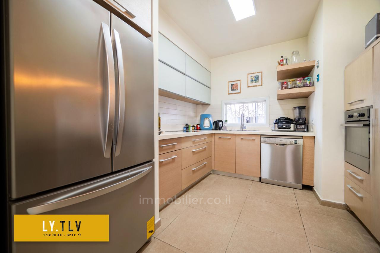 Apartment 4 rooms Tel Aviv Bavli 804-IBL-100