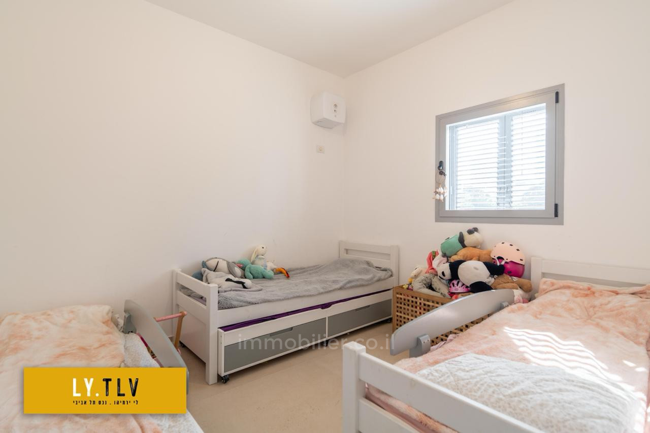 Apartment 3 rooms Tel Aviv Hatsafon hayachan 804-IBL-105