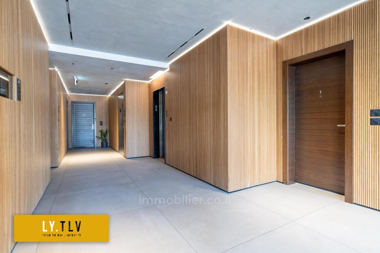 Apartment 3 rooms Tel Aviv Hatsafon hayachan 804-IBL-105