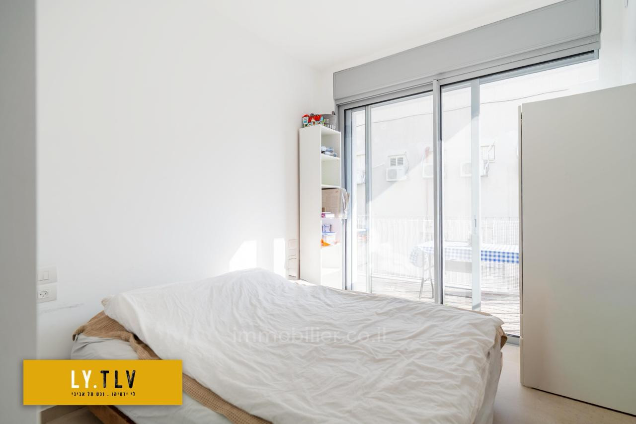 Apartment 3 rooms Tel Aviv Hatsafon hayachan 804-IBL-105