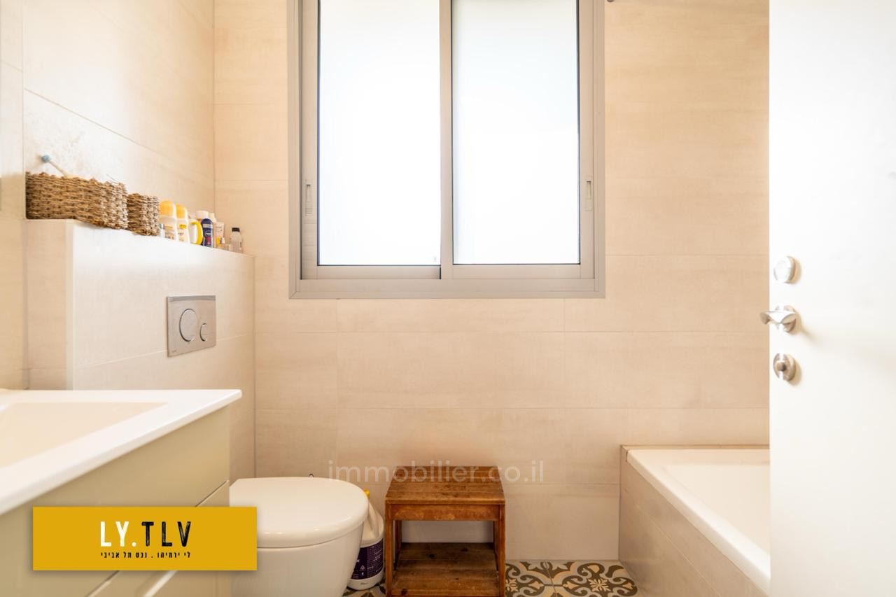 Apartment 3 rooms Tel Aviv Hatsafon hayachan 804-IBL-105