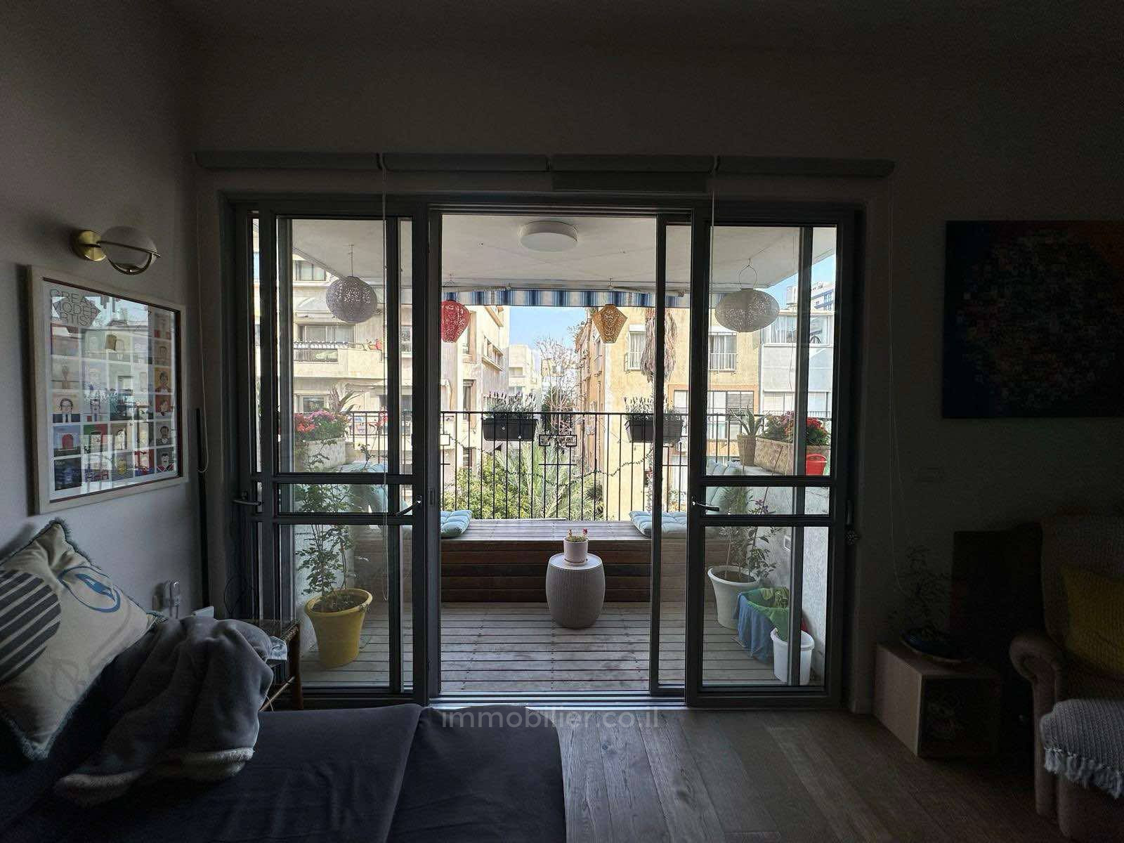Apartment 3 rooms Tel Aviv First sea line 804-IBL-14