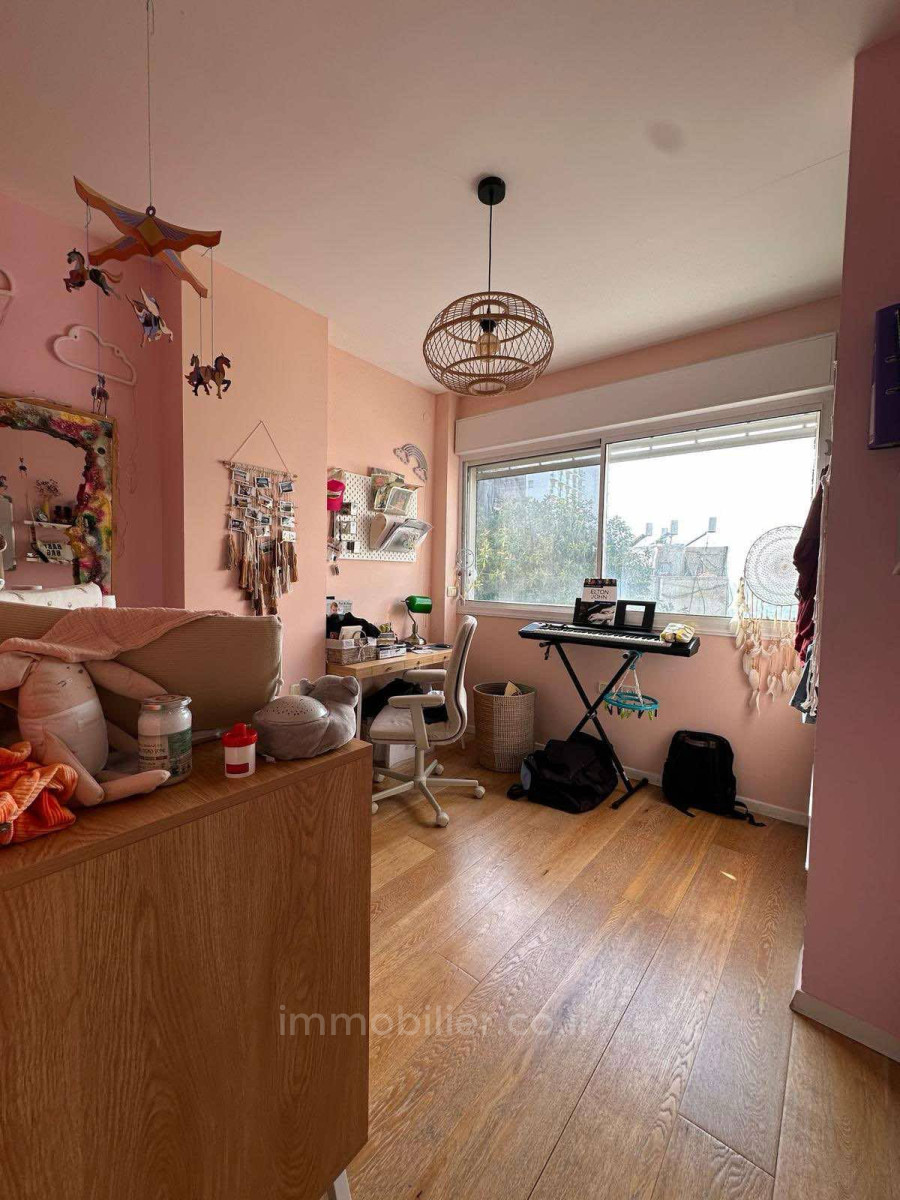 Apartment 3 rooms Tel Aviv First sea line 804-IBL-14