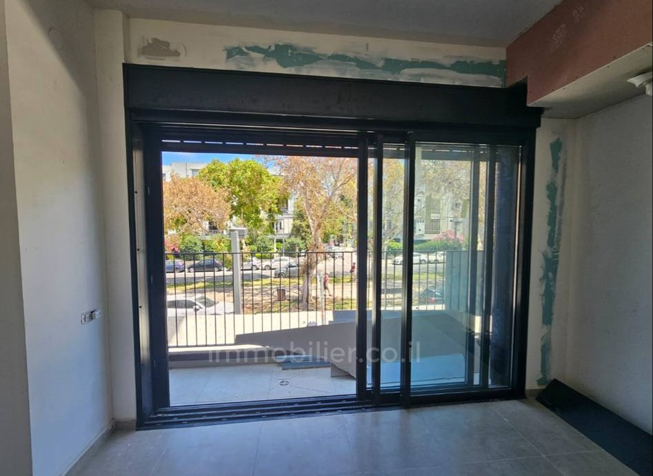  3.5 rooms Tel Aviv City center 804-IBL-23