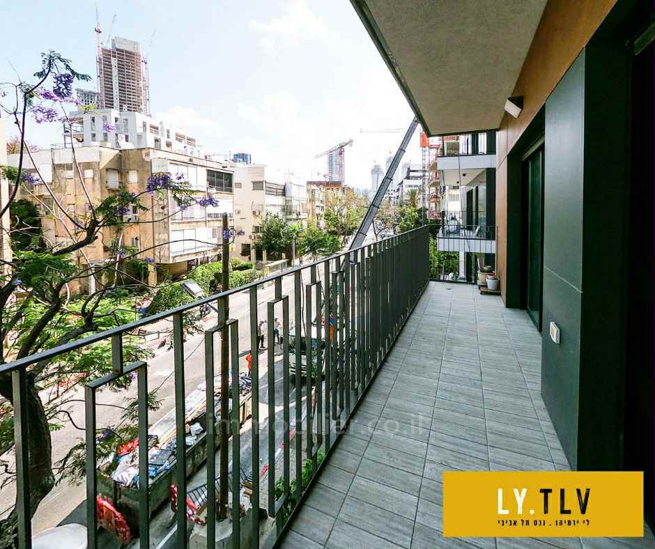 Apartment 4 rooms Tel Aviv Hatsafon hayachan 804-IBL-29