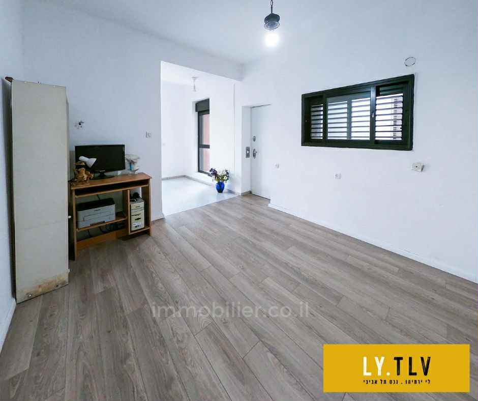 Apartment 4 rooms Tel Aviv Hatsafon hayachan 804-IBL-29