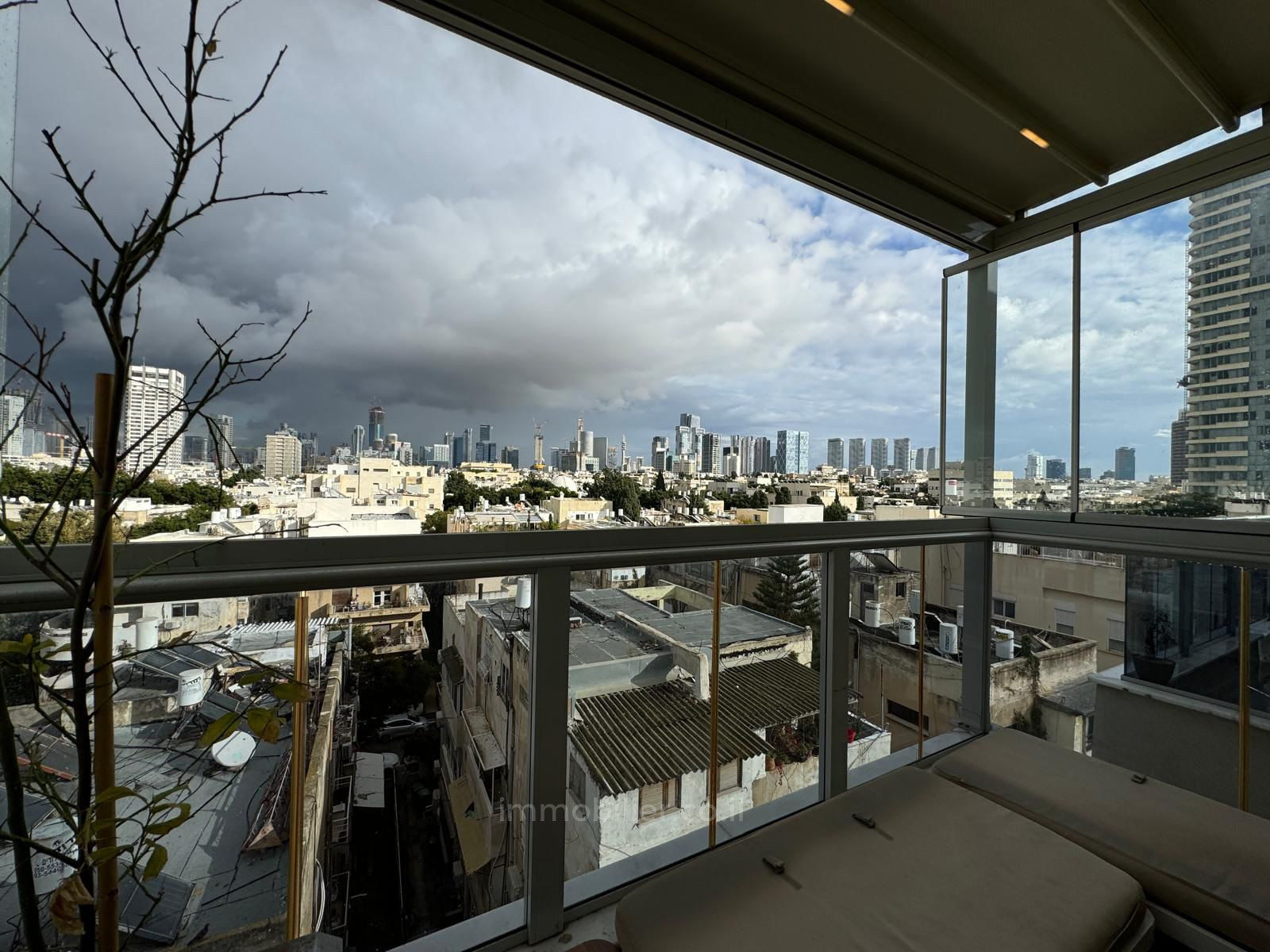 Apartment 3 rooms Tel Aviv City center 804-IBL-31