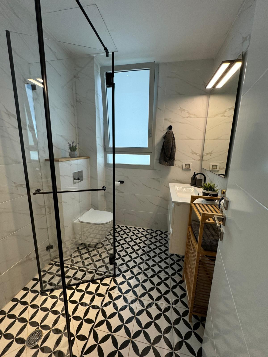 Apartment 3 rooms Tel Aviv City center 804-IBL-31