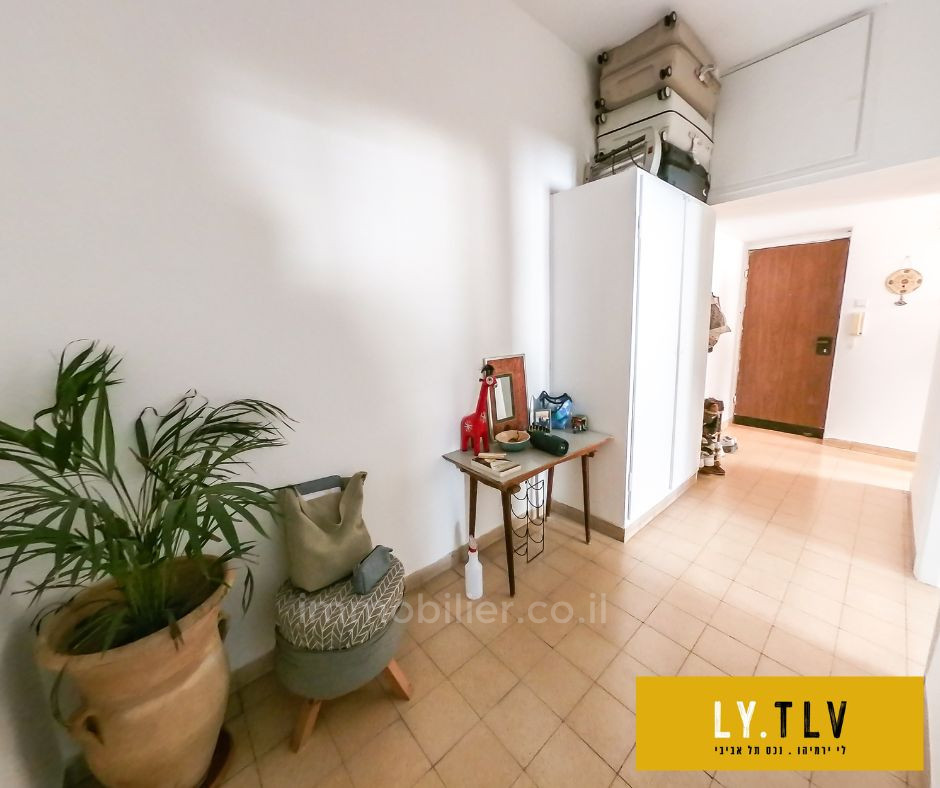 Appartement 2 pièces  Tel Aviv 1ere ligne mer 804-IBL-44