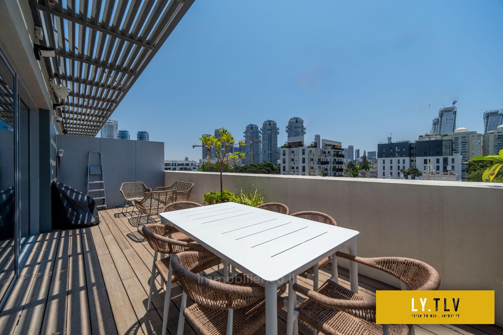 Penthouse 3 rooms Tel Aviv Yehouda hamakaby 804-IBL-45