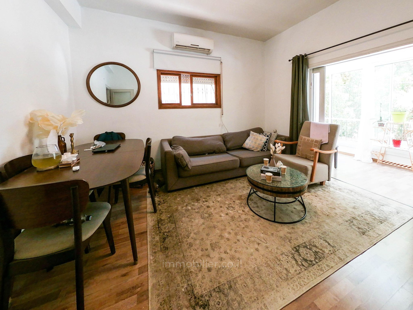 Apartment 2 rooms Tel Aviv Bazel 804-IBL-47