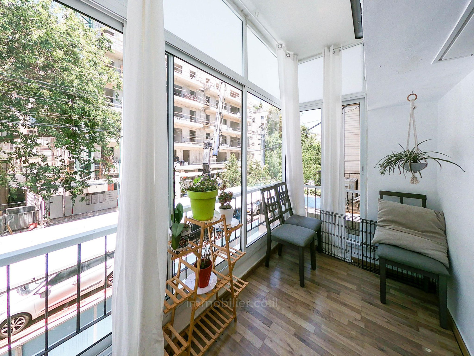 Apartment 2 rooms Tel Aviv Bazel 804-IBL-47