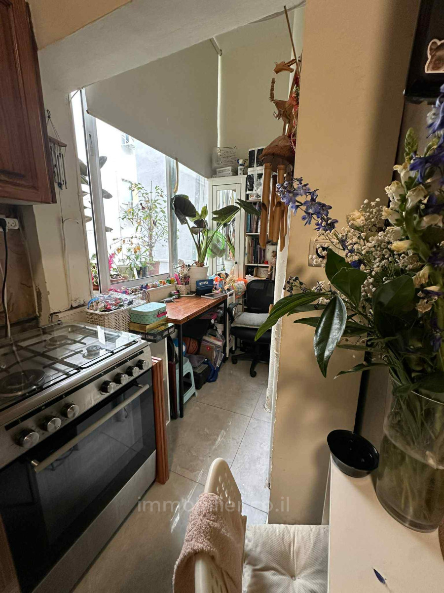 Apartment 3 rooms Tel Aviv City center 804-IBL-49