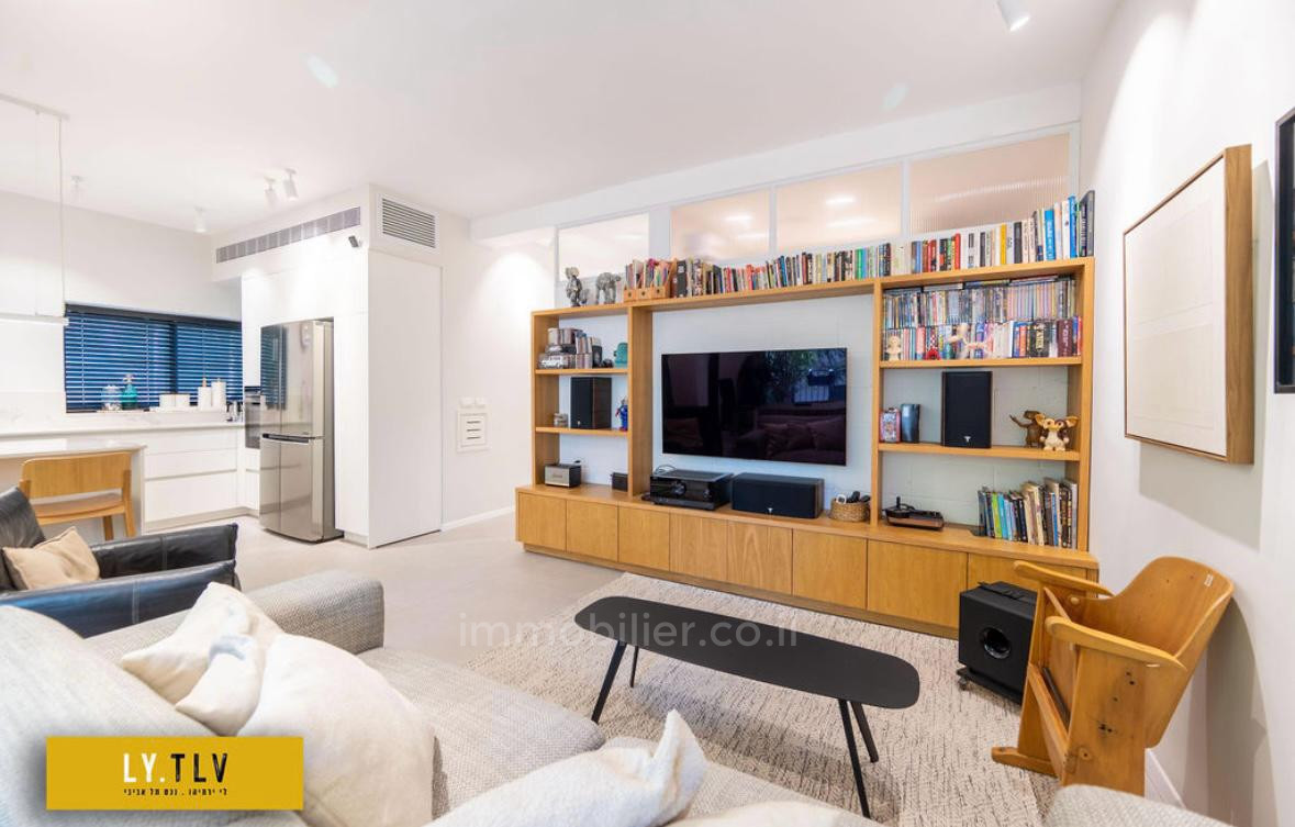 Apartment 3.5 rooms Tel Aviv Hatsafon hayachan 804-IBL-51