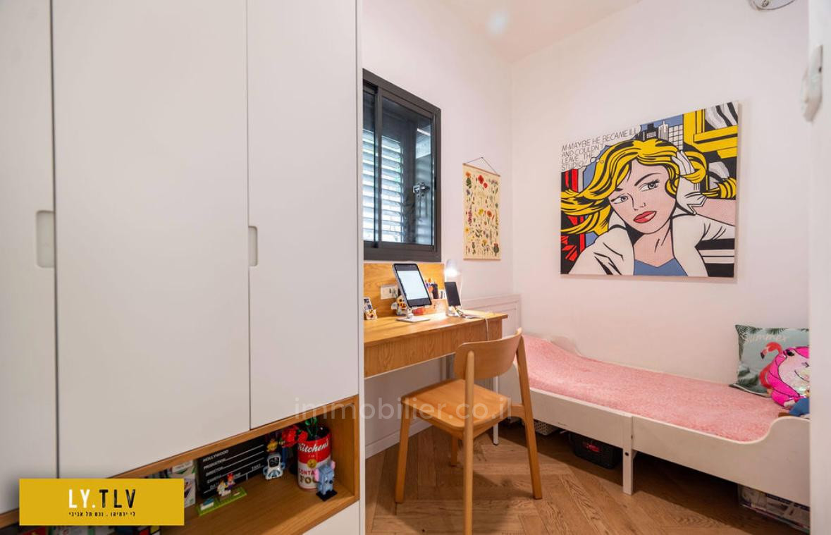 Apartment 3.5 rooms Tel Aviv Hatsafon hayachan 804-IBL-51