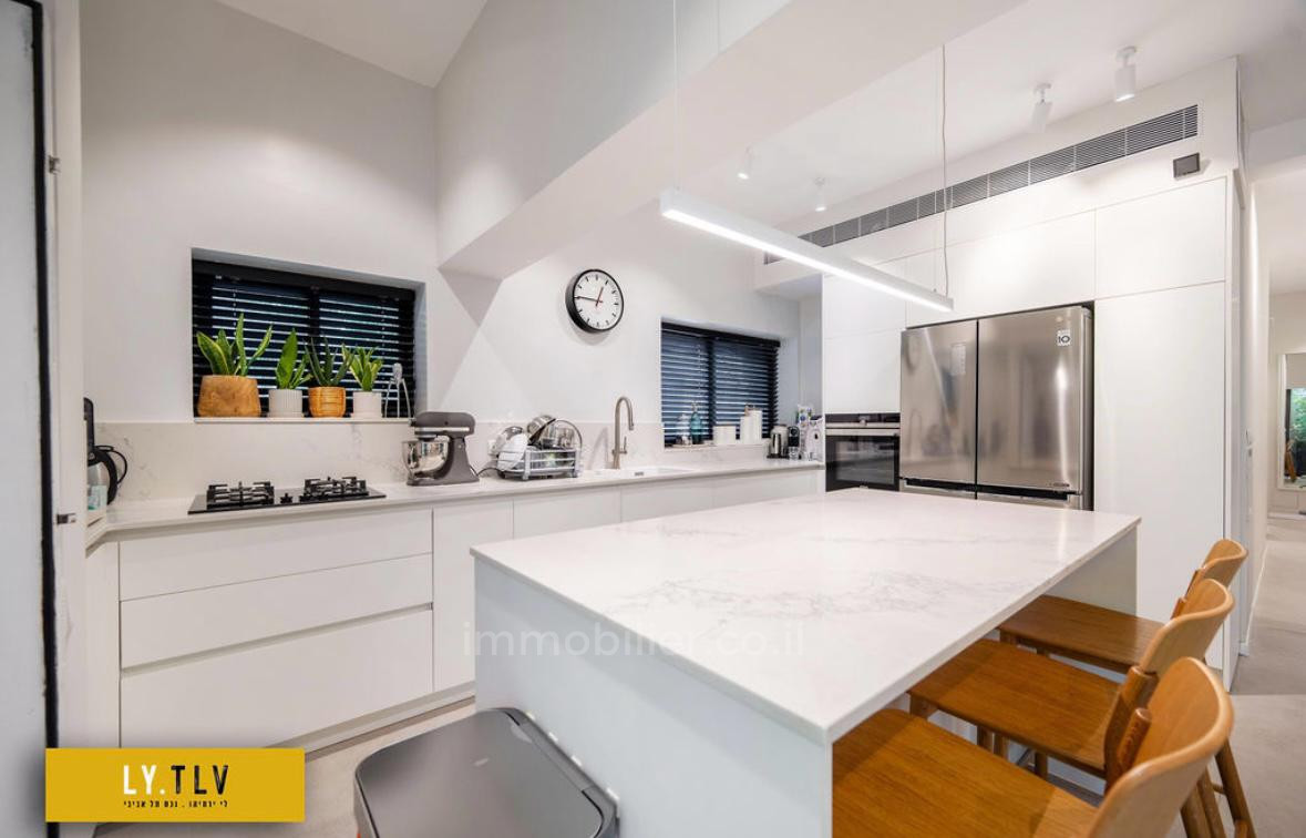 Apartment 3.5 rooms Tel Aviv Hatsafon hayachan 804-IBL-51
