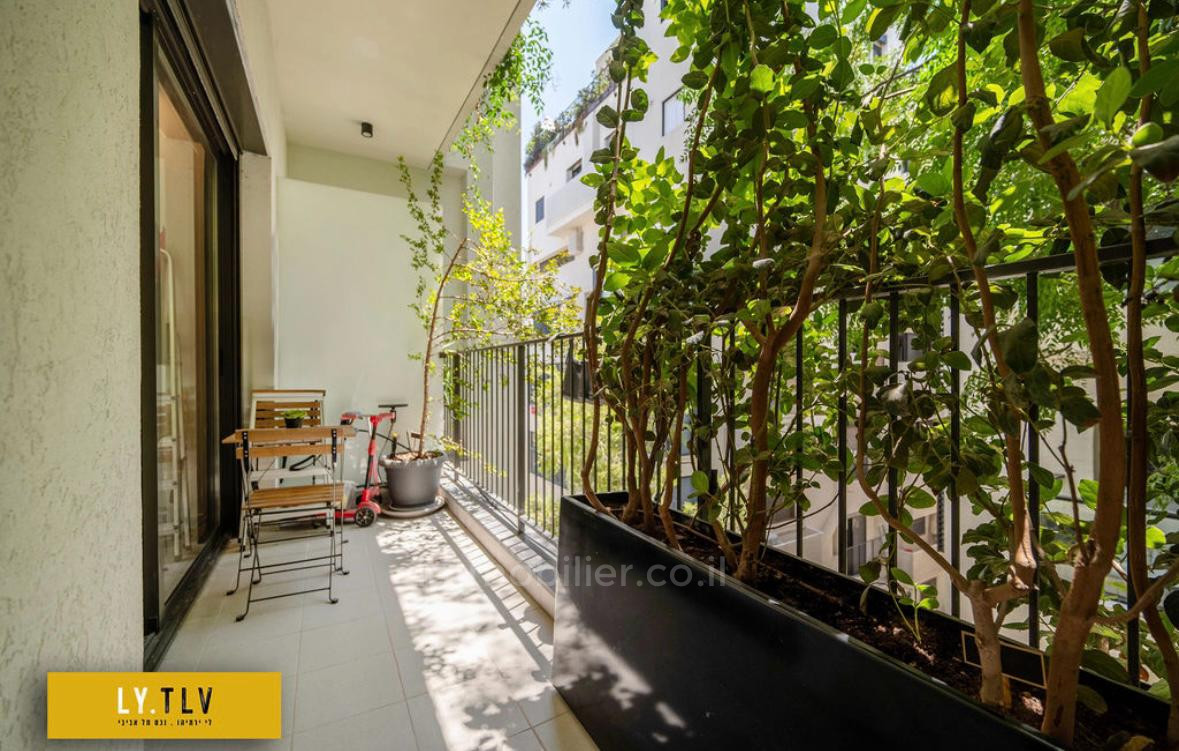 Apartment 3.5 rooms Tel Aviv Hatsafon hayachan 804-IBL-51
