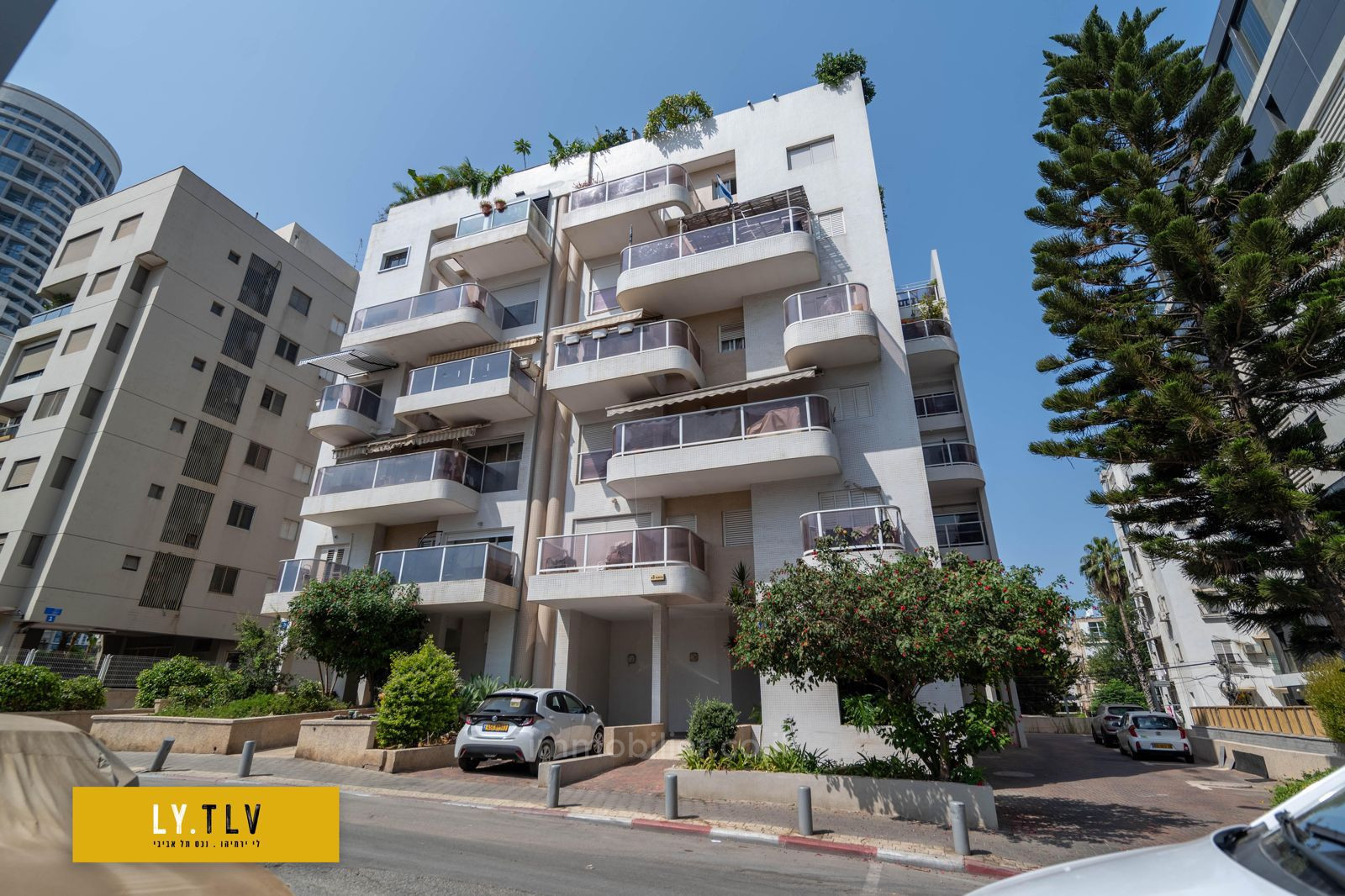 Apartment 4 rooms Tel Aviv Bavli 804-IBL-53