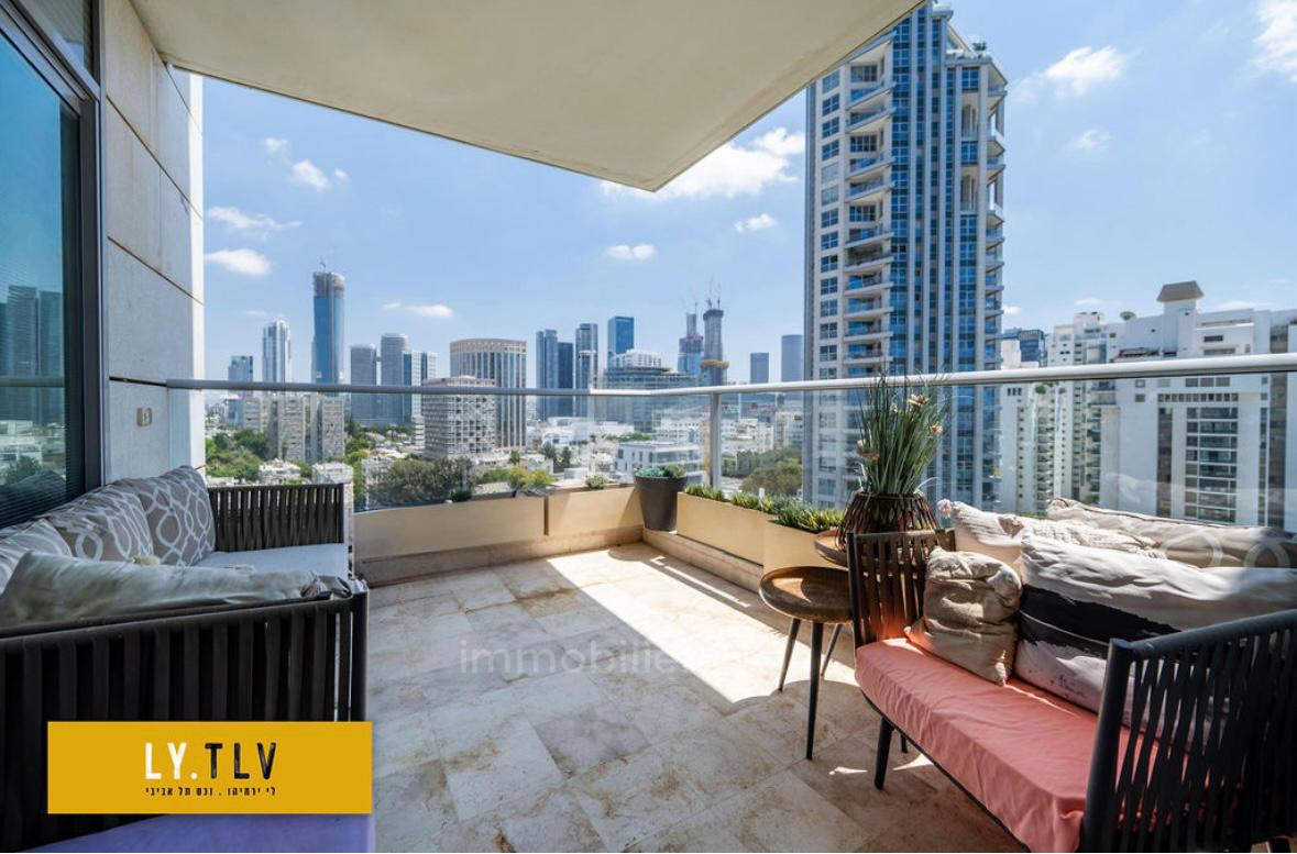 Apartment 4.5 rooms Tel Aviv Hatsafon hayachan 804-IBL-54